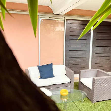 6p Private Garden Little St Tropez